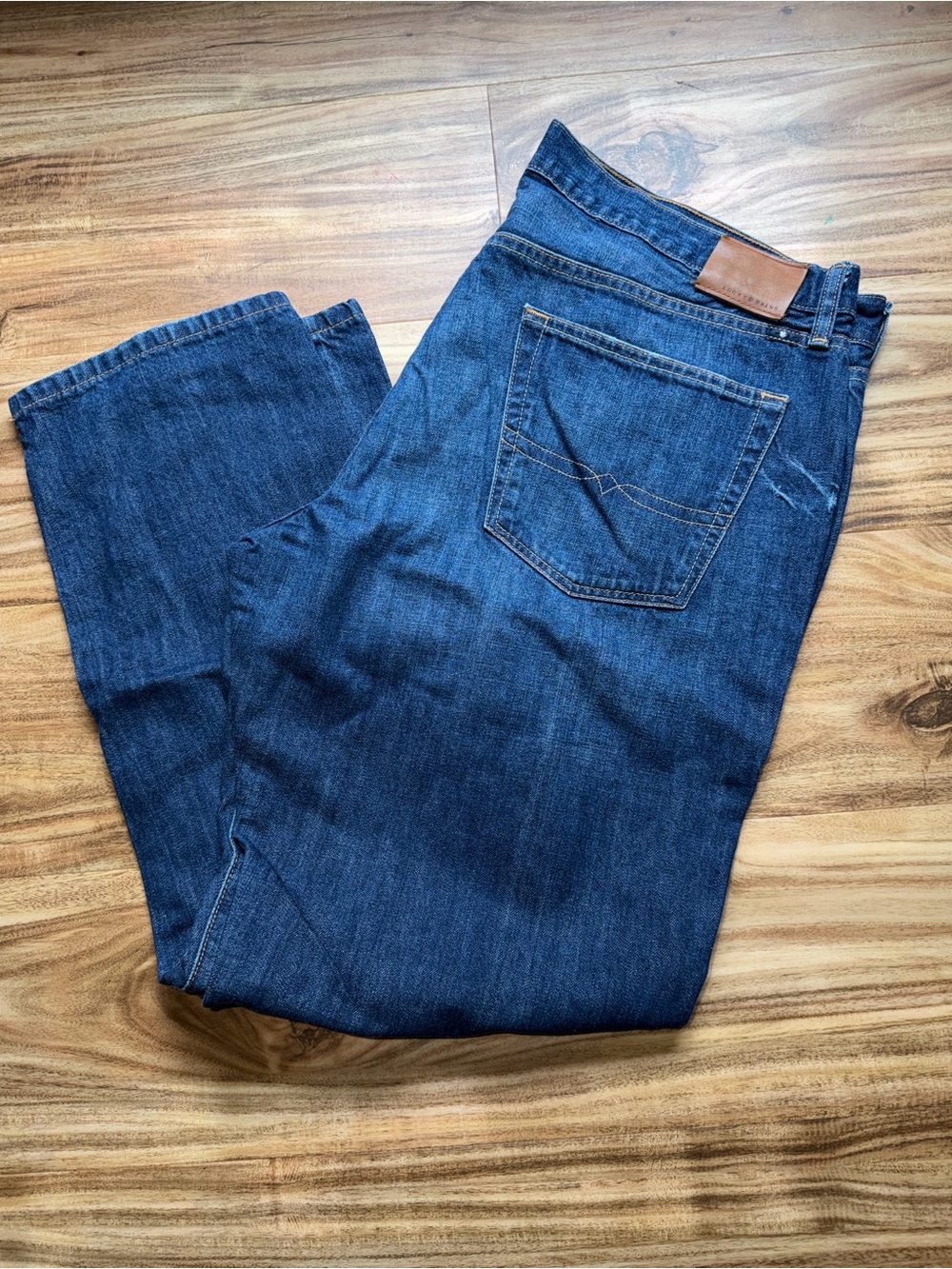 Lucky Brand Jeans 221 Straight
Leg Denim 40 x 32